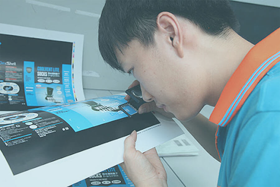 Ensuring Quality Through Direct Factory Pricing High-quality products being inspected at a factory line
